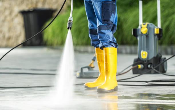 Why Choose Our Certified Pressure Washing Experts for Your Project Needs in Deephaven, MN?