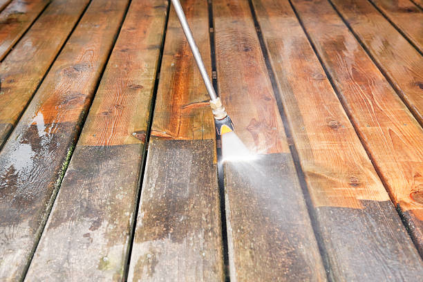 Pressure Washing Services for Businesses in Deephaven, MN